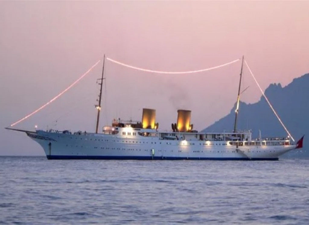 Atatürk’ün çok sevdiği, Bakanlar Kurulu’nu topladığı Savarona yatı aslına uygun biçimde yenilendi!